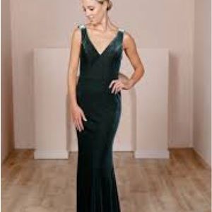 Revelry Dakota Velvet 614